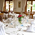 Starennest Hotel 3*