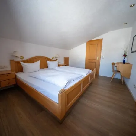 Hotel Starennest