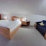 Starennest 3*