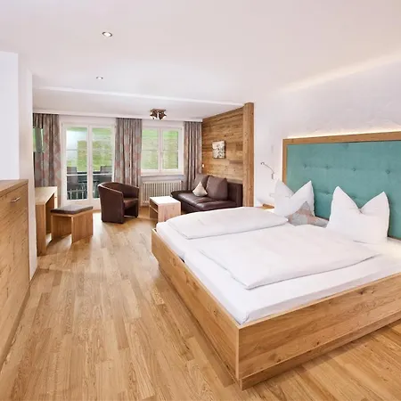Hotel Starennest 3*