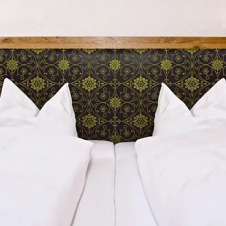 Hotel Starennest