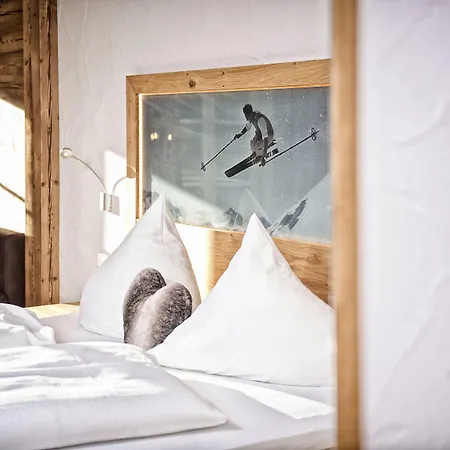 Starennest Hotel