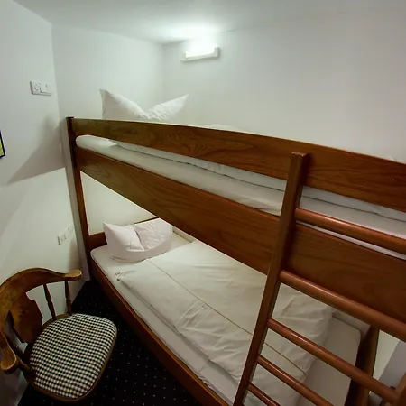 Hotel Starennest 3*